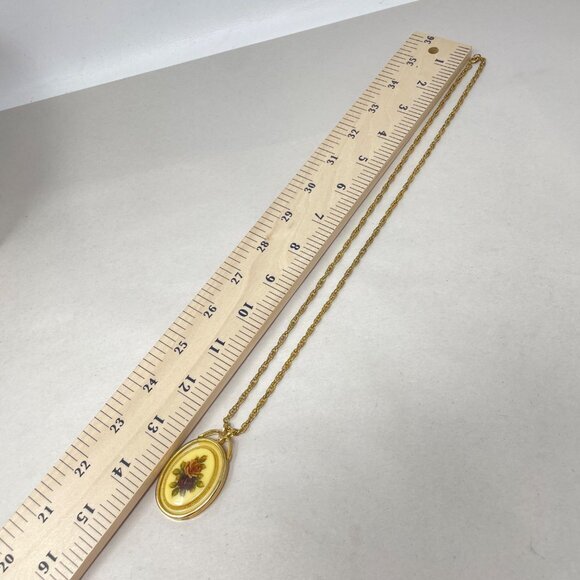 Vintage Floral Pendant Necklace Gold-Tone Feminine Roses Long Length Girly Retro - Picture 7 of 8